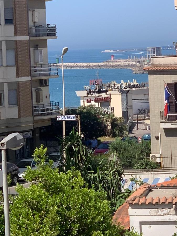 Appartamento Sul Mare Nettuno Exteriör bild